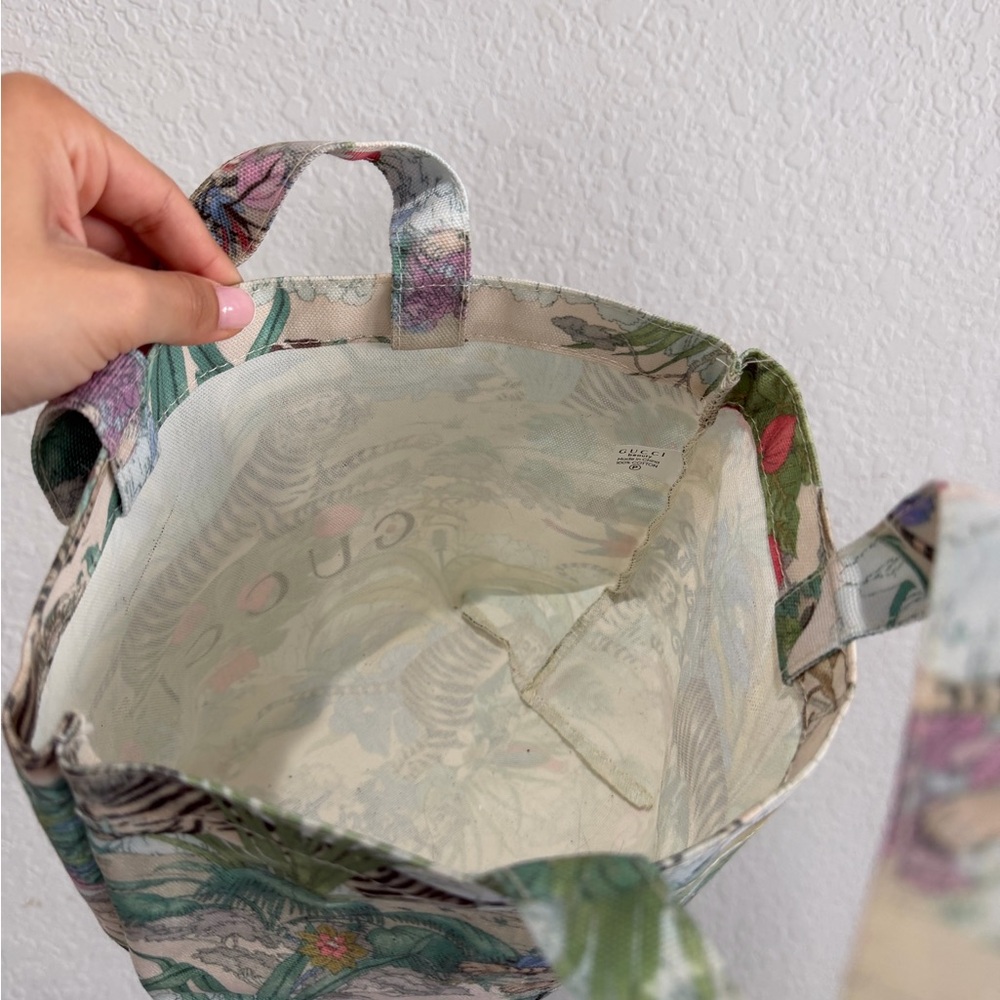 Gucci Floral Tiger Print Tote Bag (GWP) - Picture 2 of 3